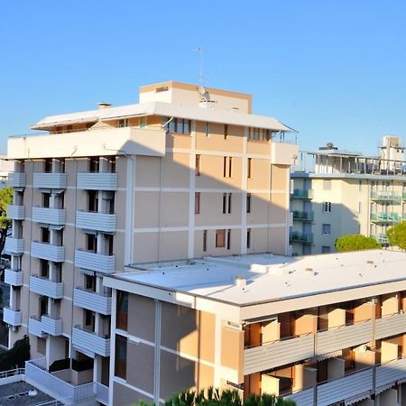 Condominio Bristol Bibione Exterior foto