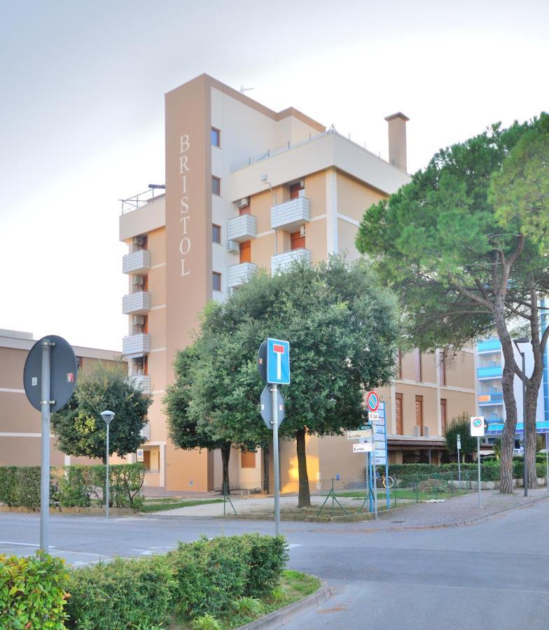 Condominio Bristol Bibione Exterior foto